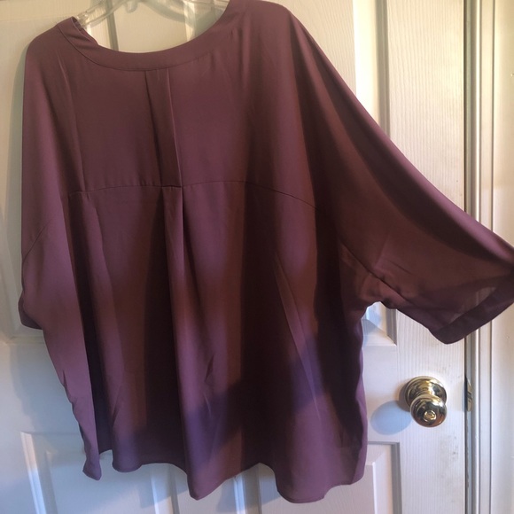 Women’s short sleeve blouse - Picture 2 of 3